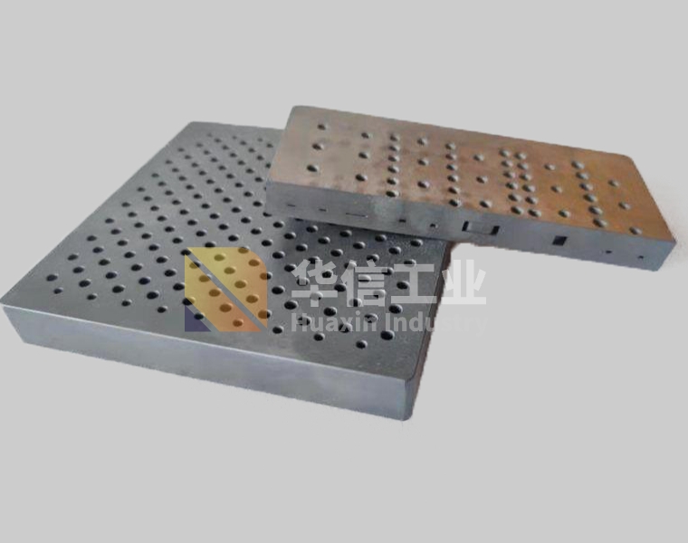Silicon carbide microreactive components